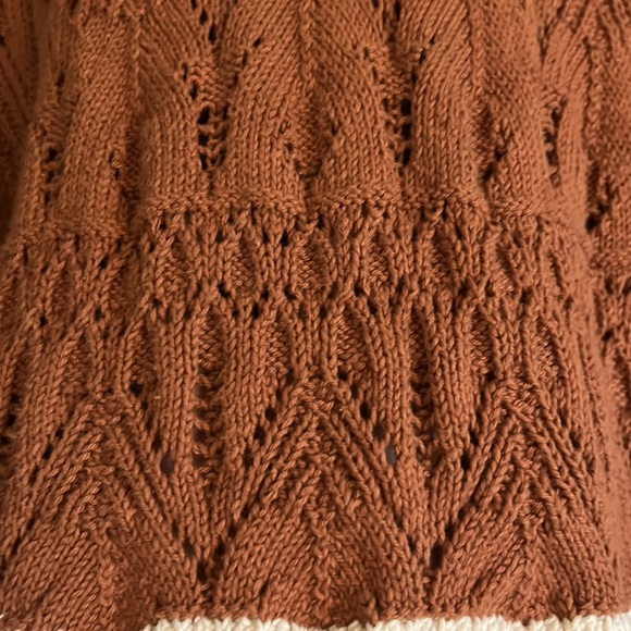 Oversized, loose knit, collared sweater - Picture 2 of 5